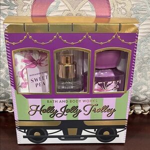 Bath & Body Works Holly Jolly Trolley Set - Purple and Gold